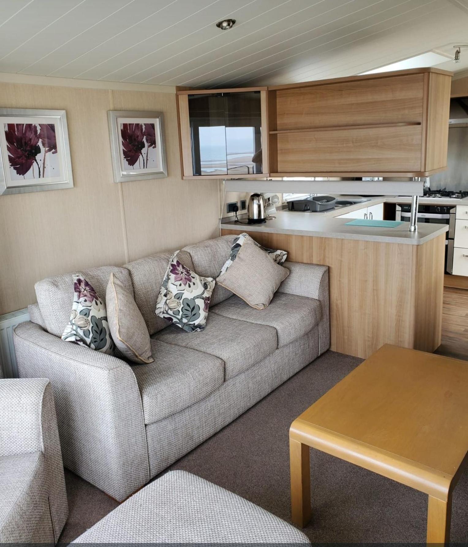 Your Happy Place Rhyl Bagian luar foto